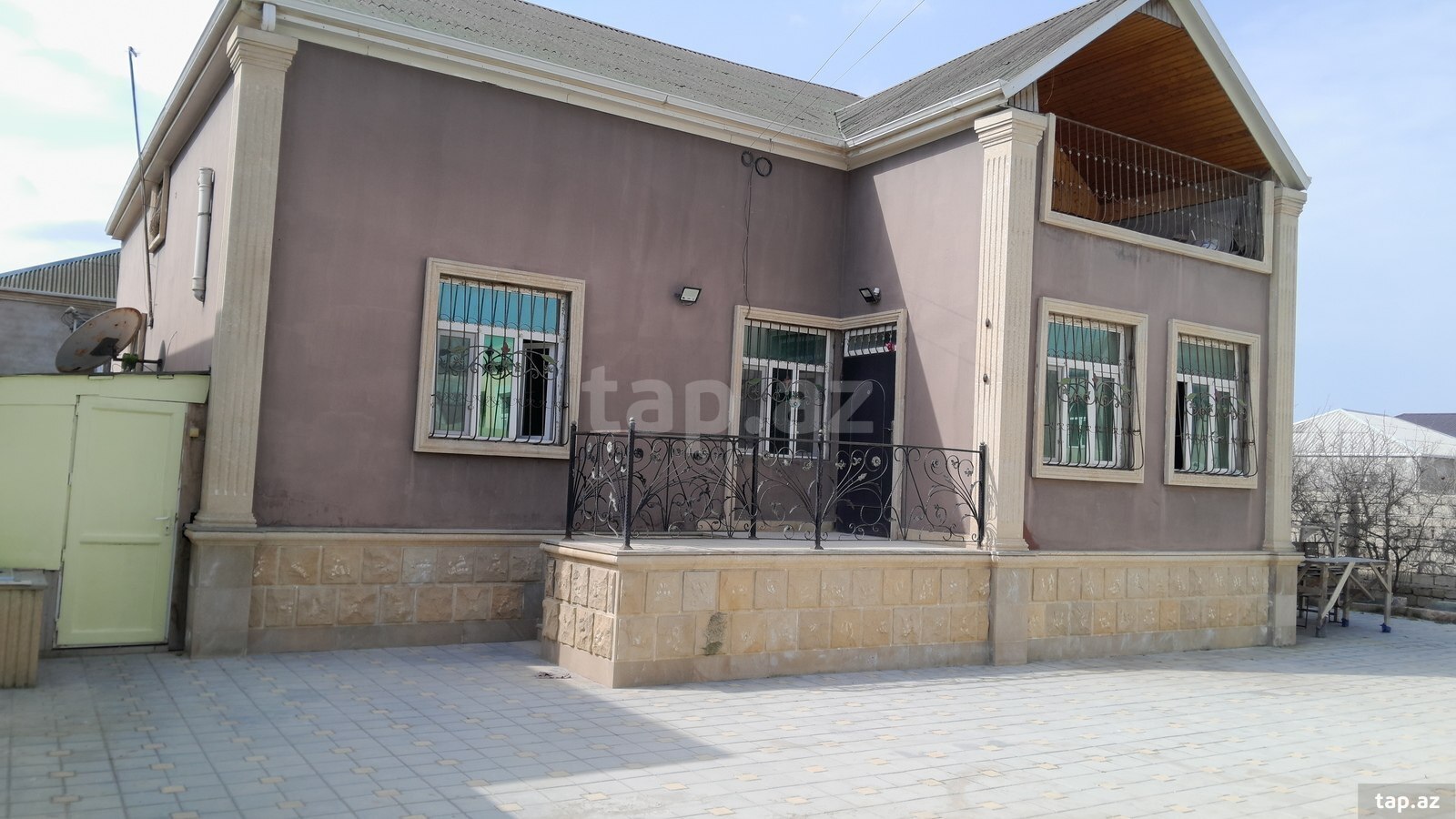 Həyət evi, Binə qəs. (17)