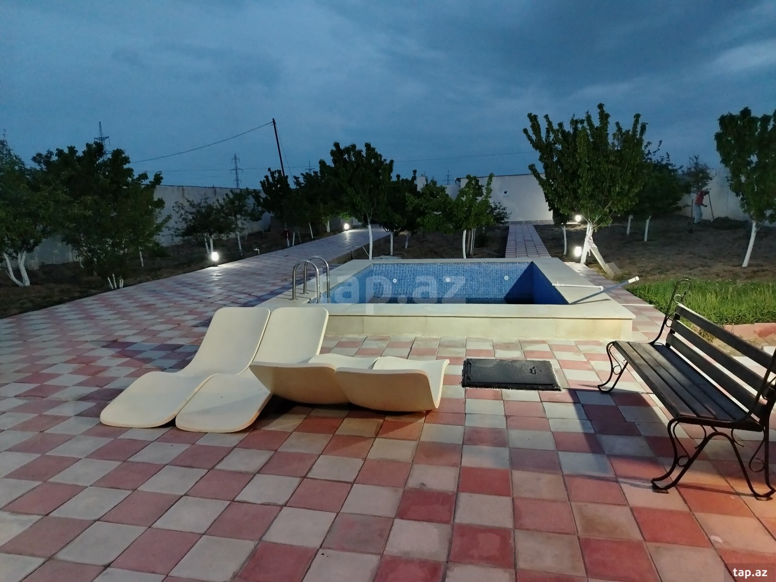 Bağ evi kirayə verilir, Qala qəs. (2)