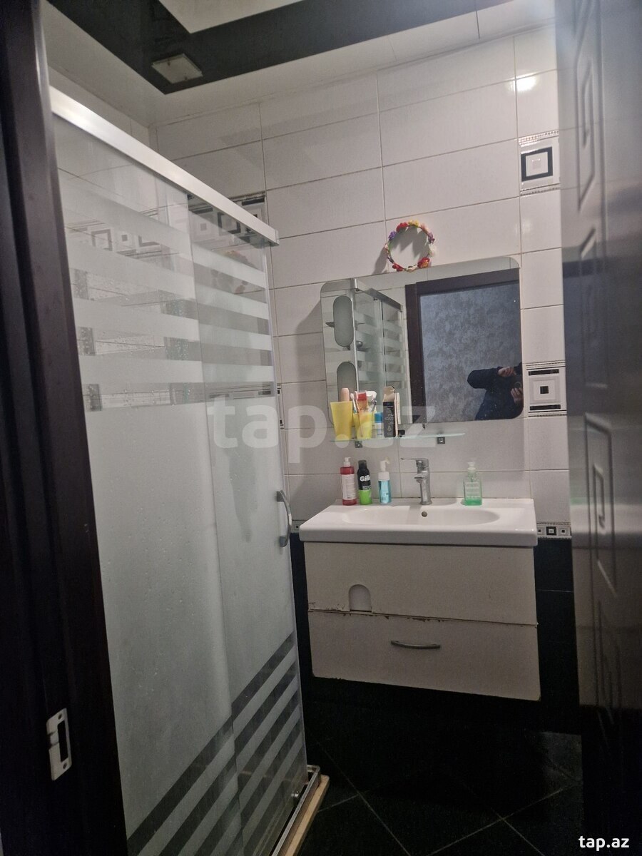 2-otaqlı yeni tikili, Əhmədli m., 70 m²