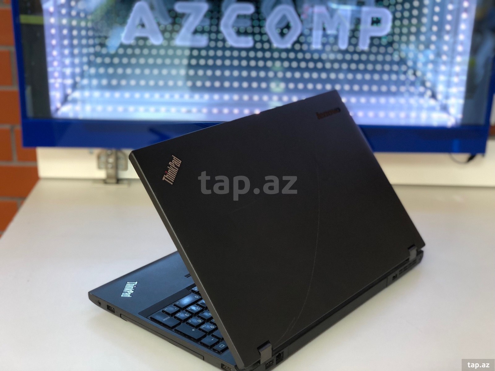 Noutbuk Lenovo (2)
