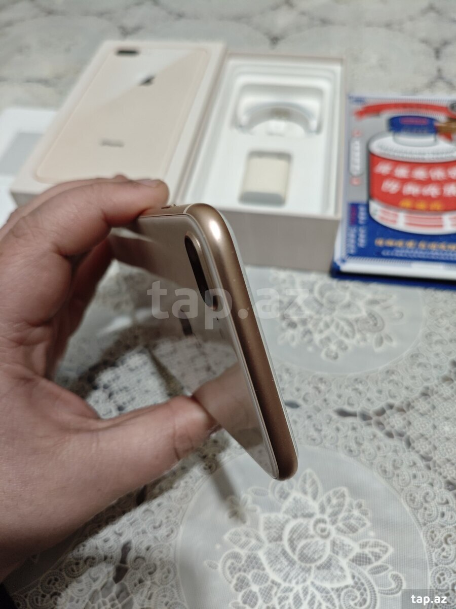 Apple iPhone 8 Plus Gold 64GB (6)