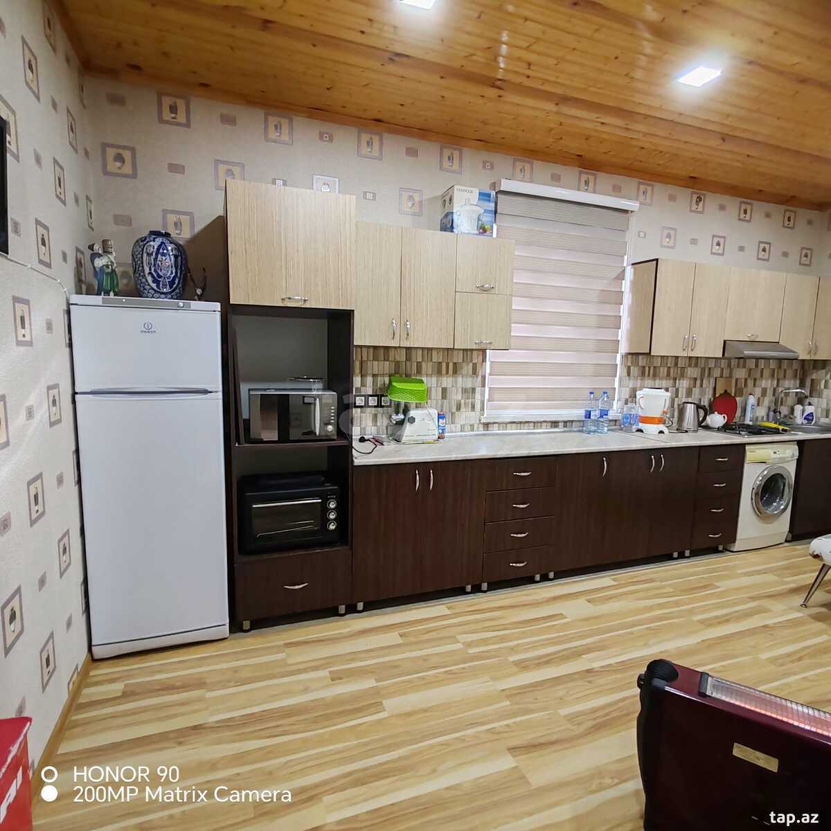 Həyət evi, Buzovna qəs. (27)