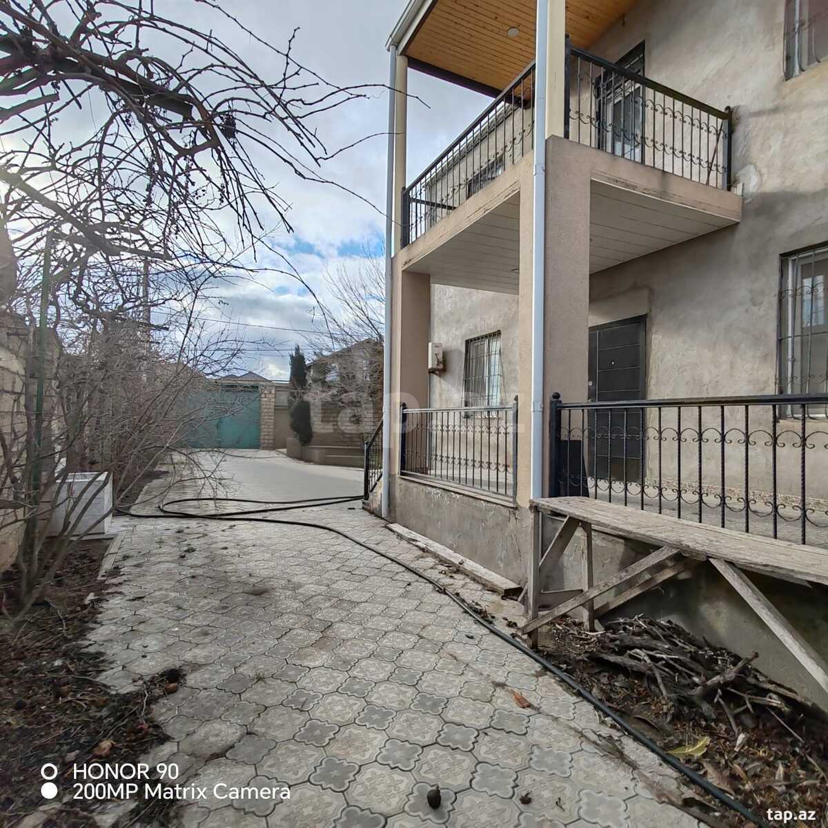 Həyət evi, Buzovna qəs. (7)