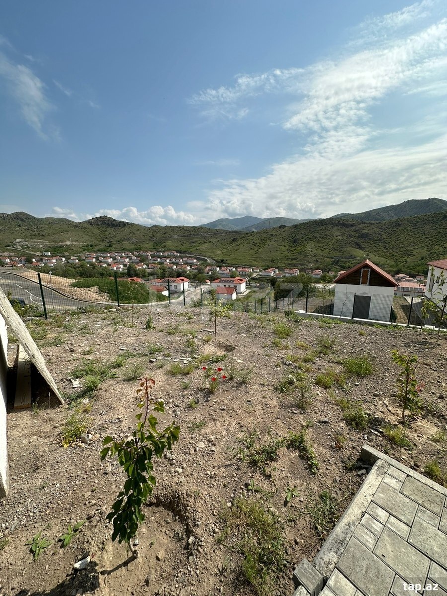 Həyət evi kirayə verilir, Laçın r. (10)