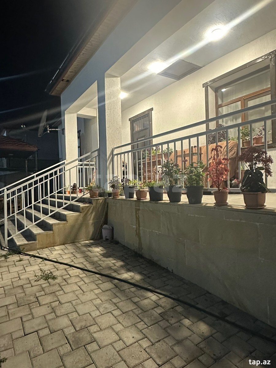 Həyət evi kirayə verilir, Laçın r. (14)