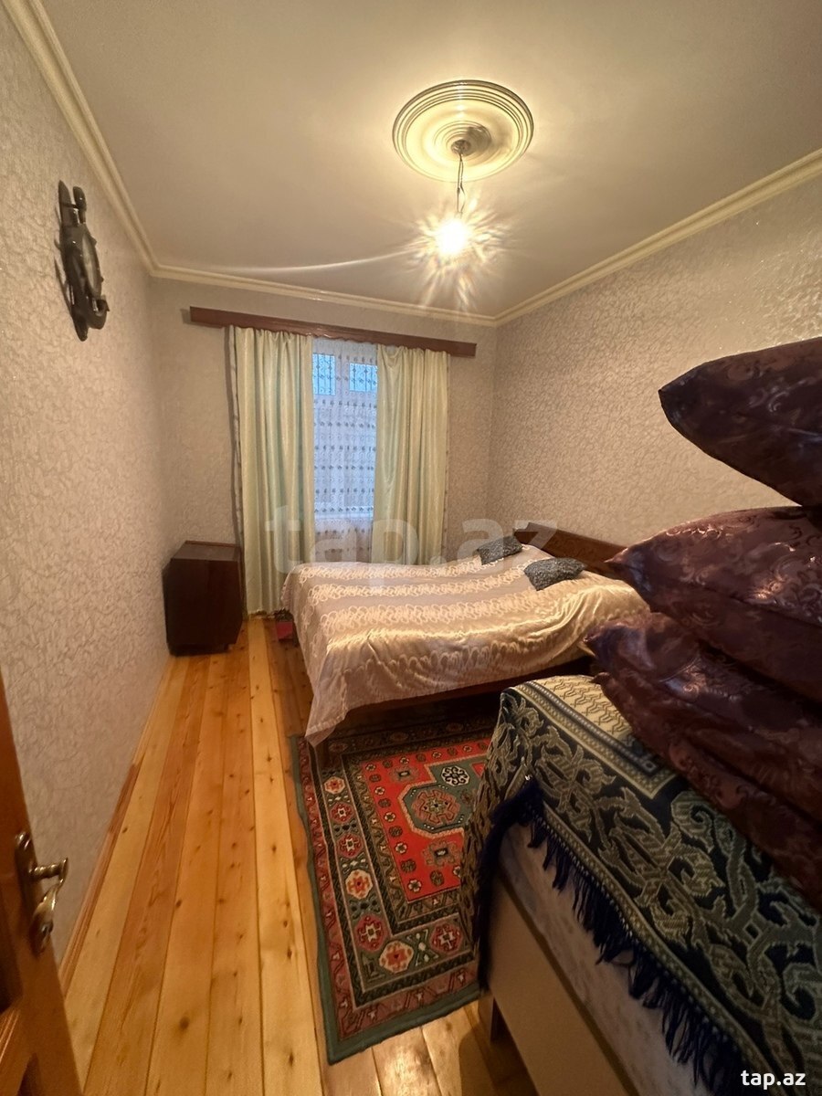Həyət evi, Albalılıq qəs. (13)
