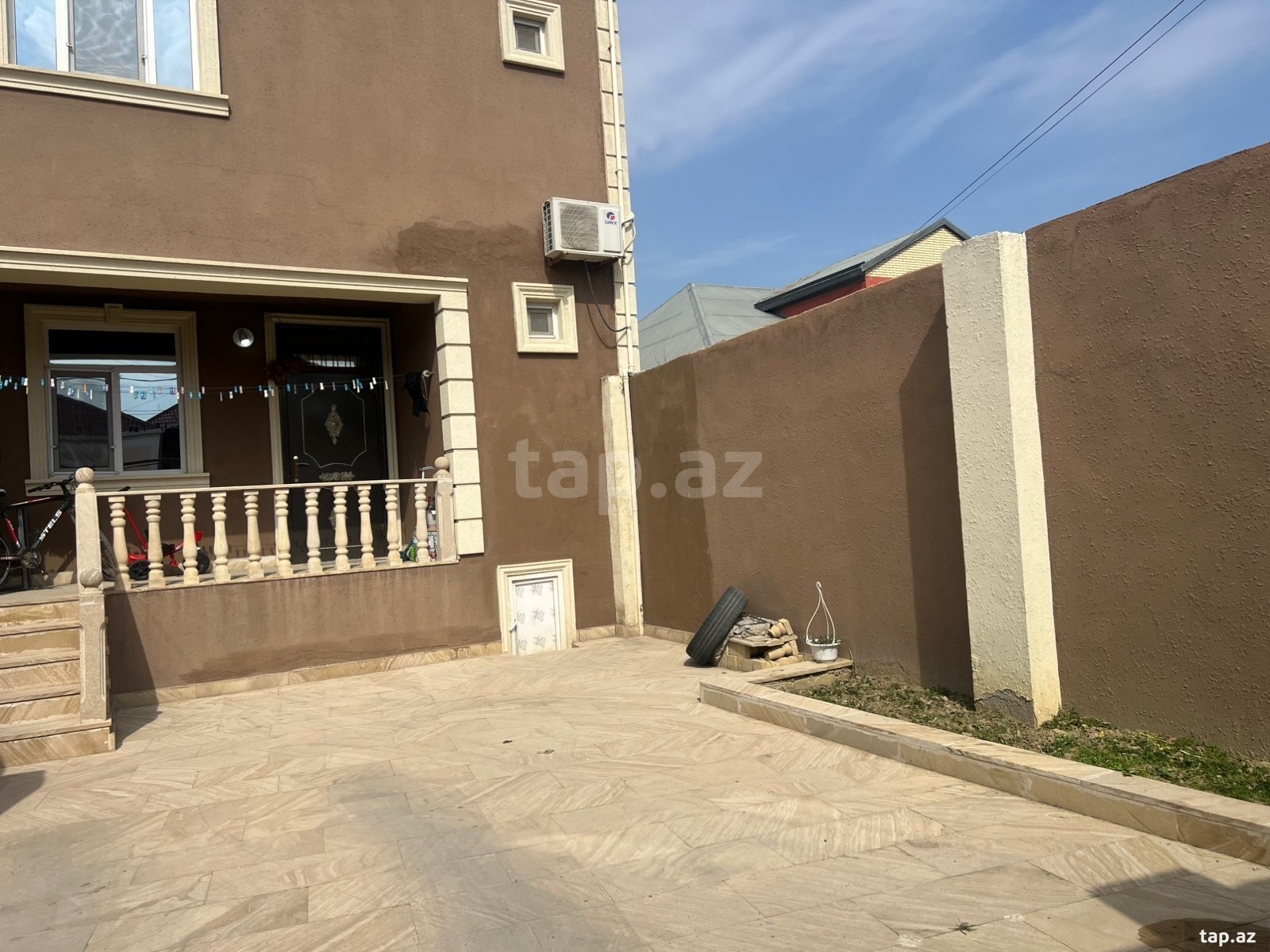 Həyət evi, Polad Həşimov küç.2 (2)