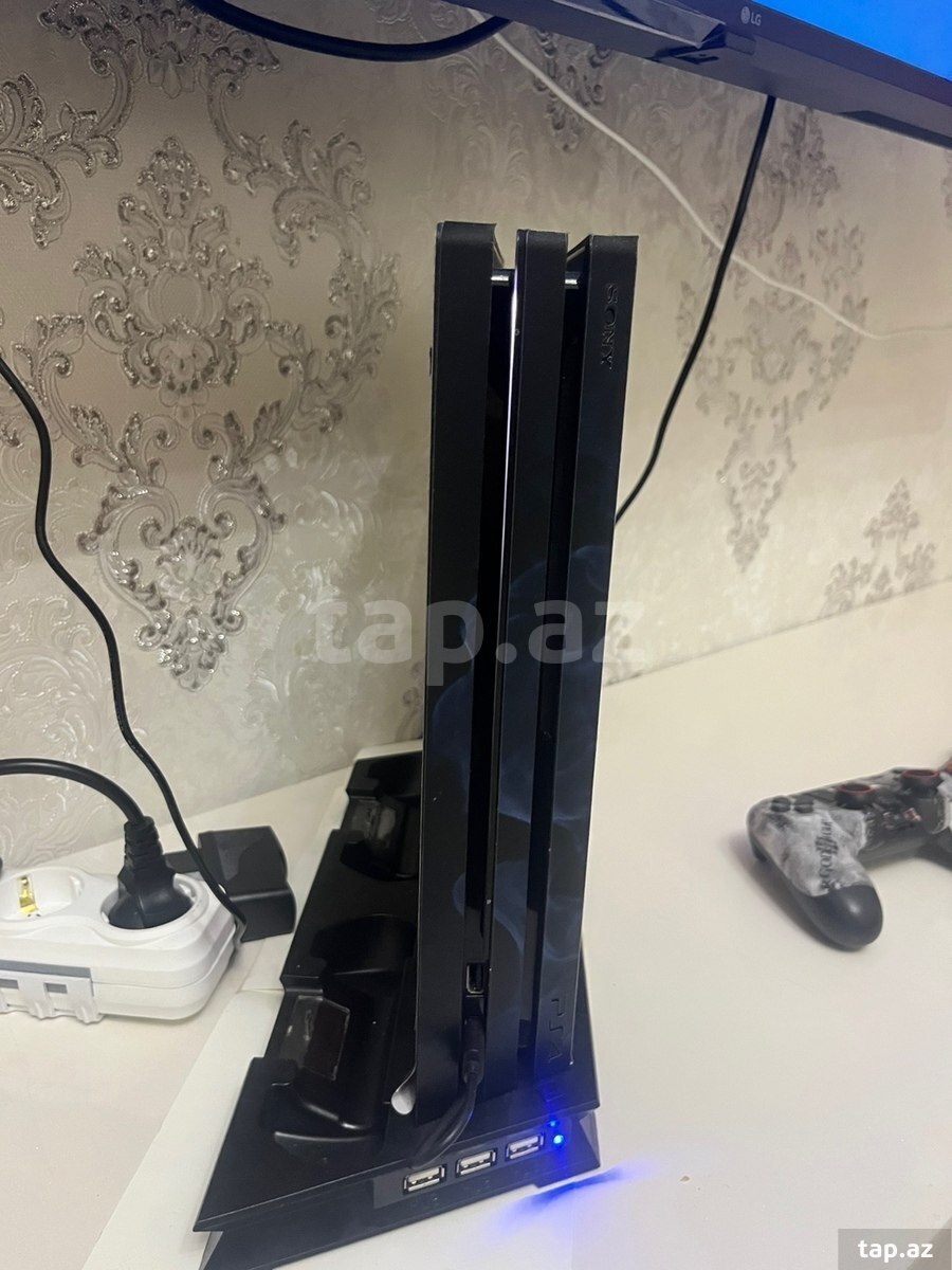 PlayStation 4 Pro, 1TB (2)