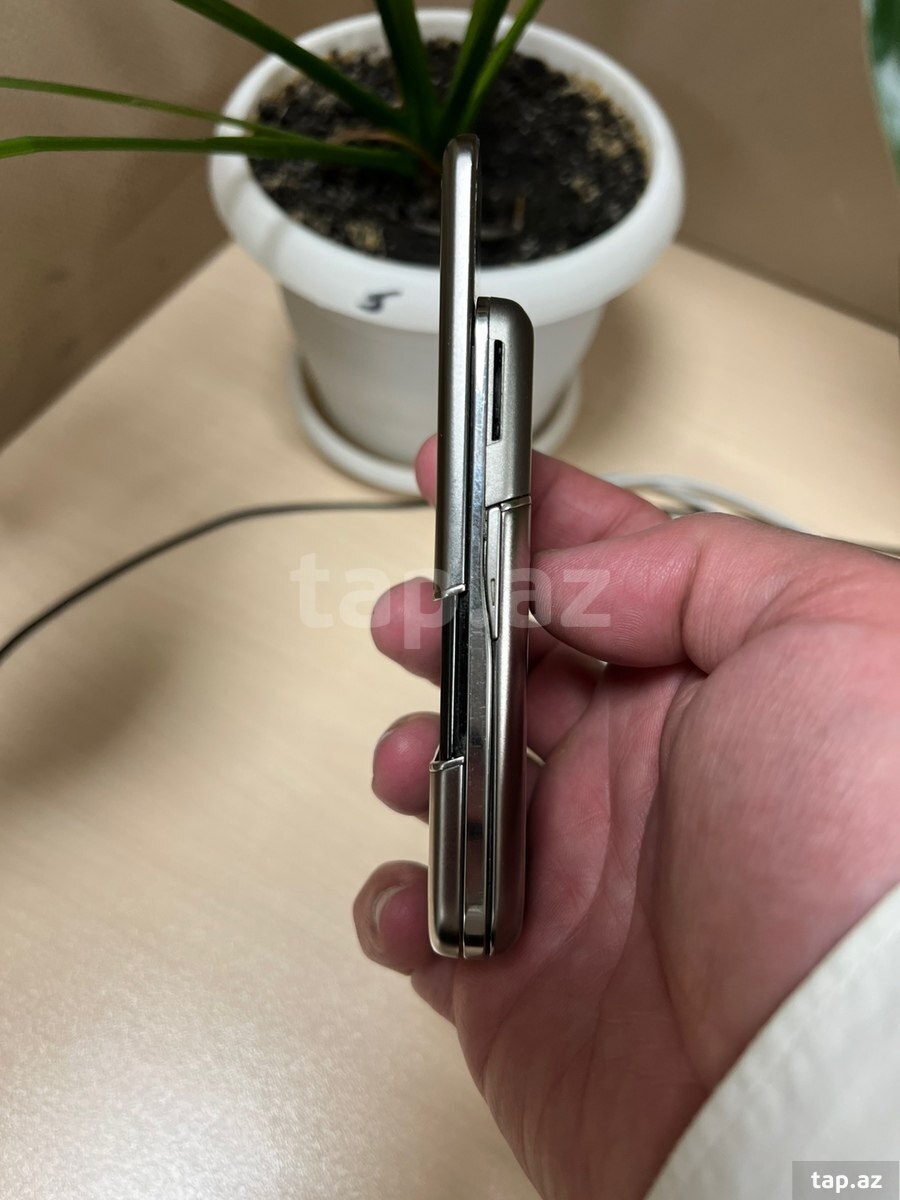 Nokia 8800 Carbon Arte (5)