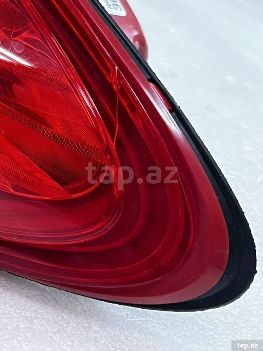 Bentley Bentayga arxa stop farası (4)