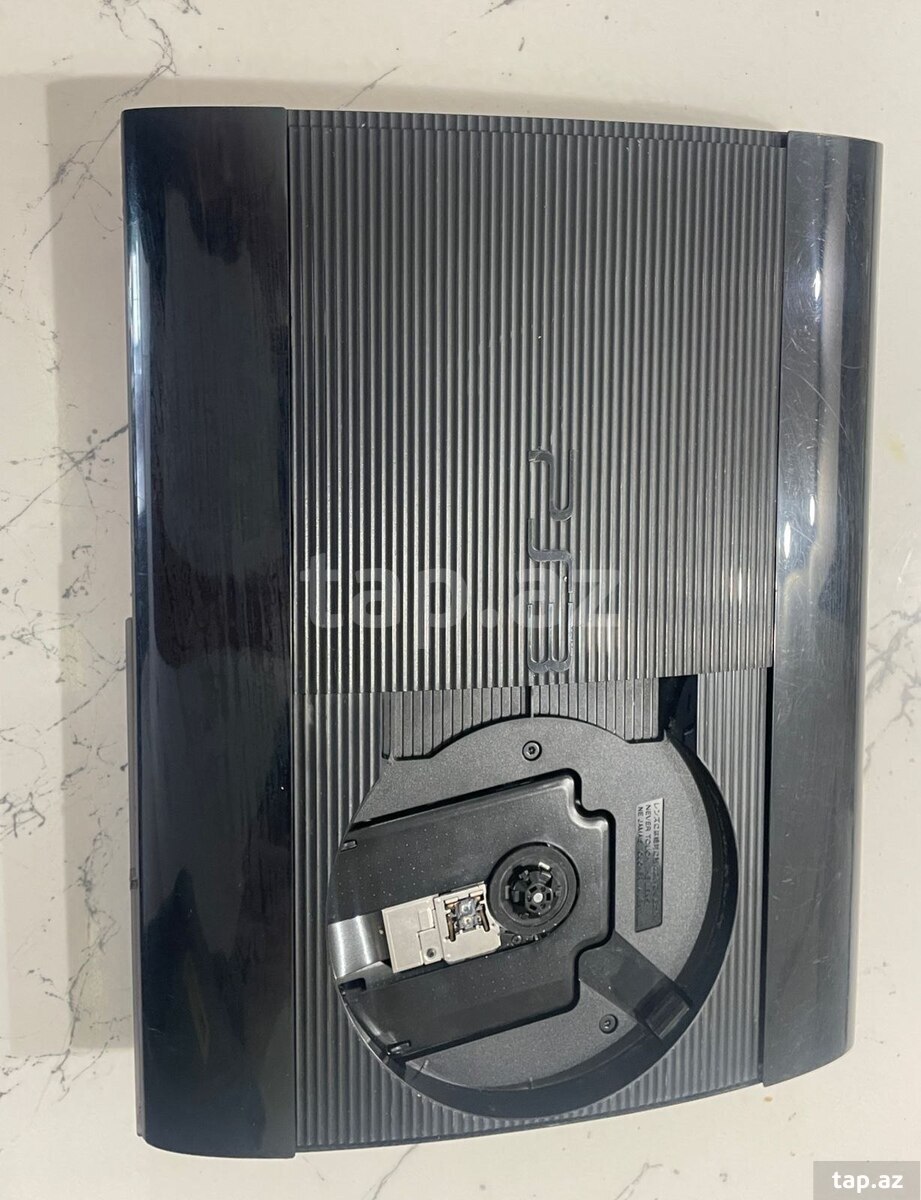 Sony PlayStation 3 Slim 500GB (2)