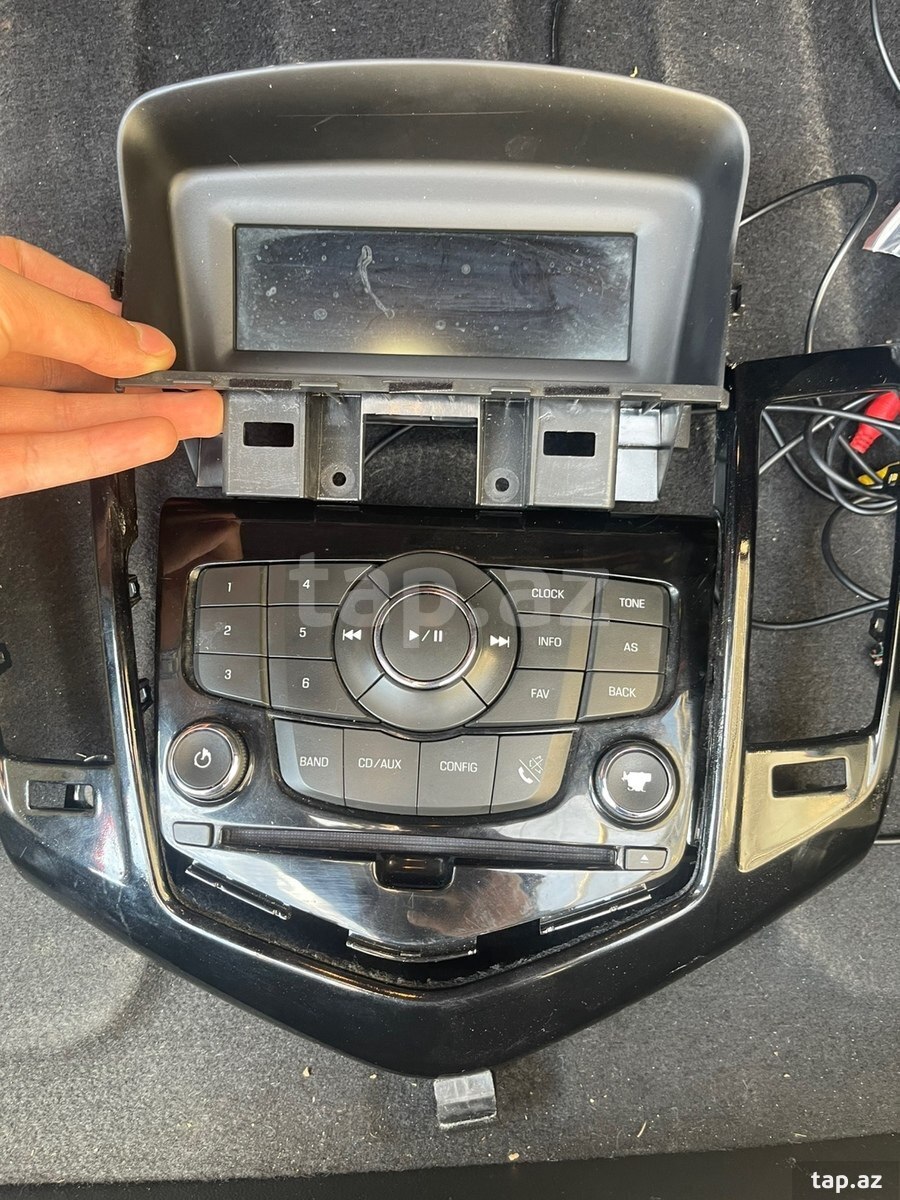 Chevrolet Cruze 2010-2015 monitoru