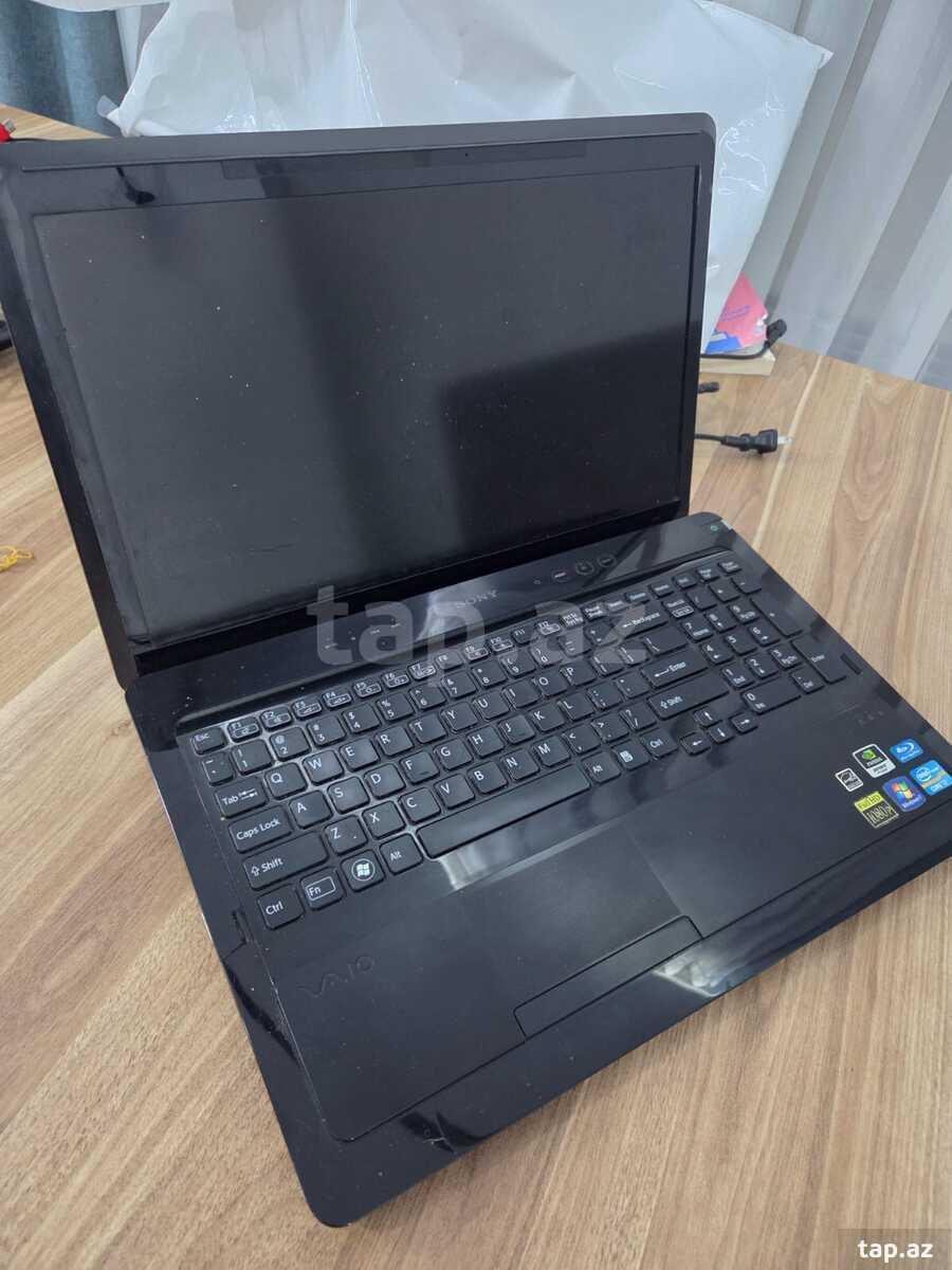Sony Vaio VPC-F215FX