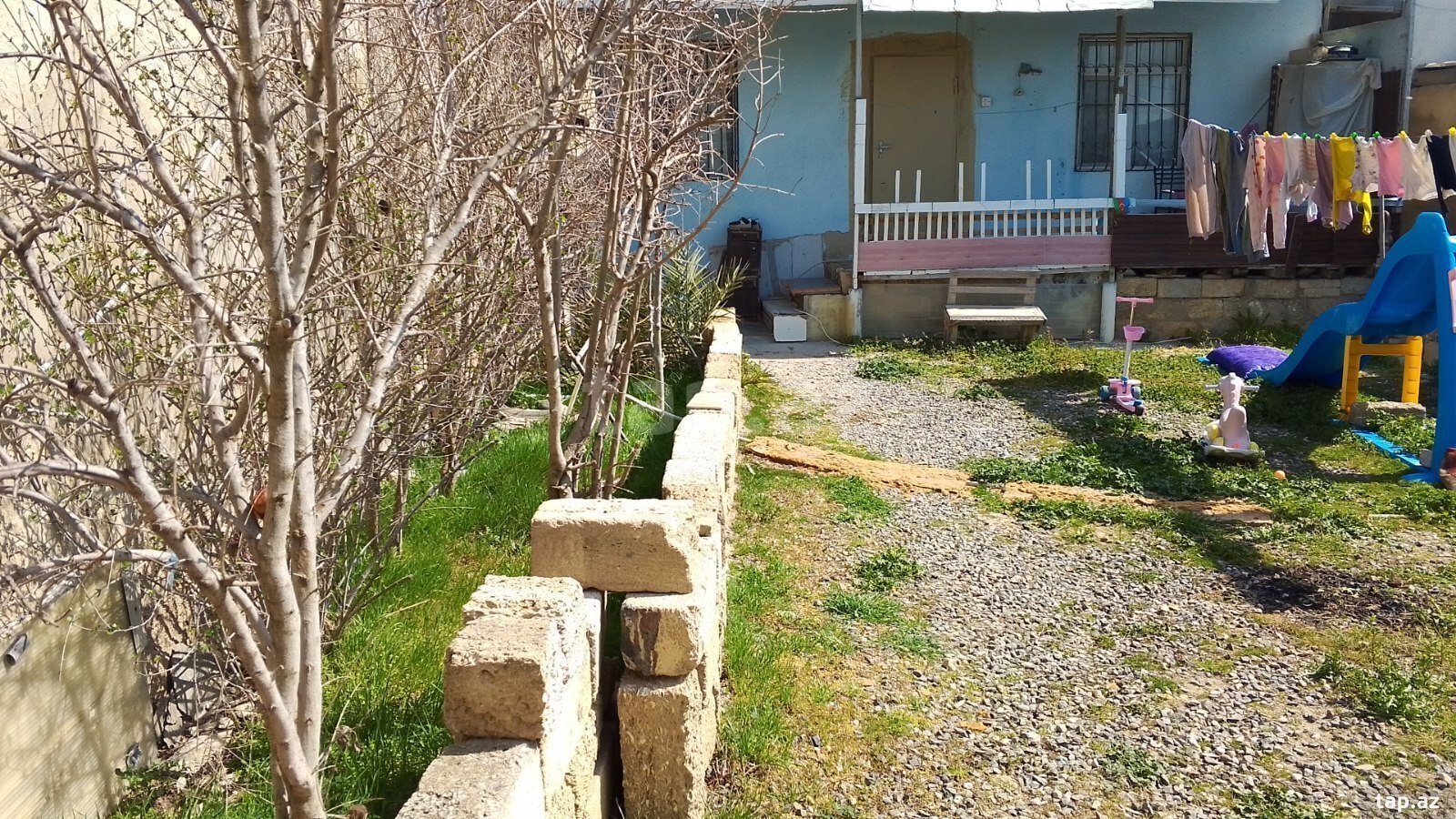 Həyət evi, Binə qəs.