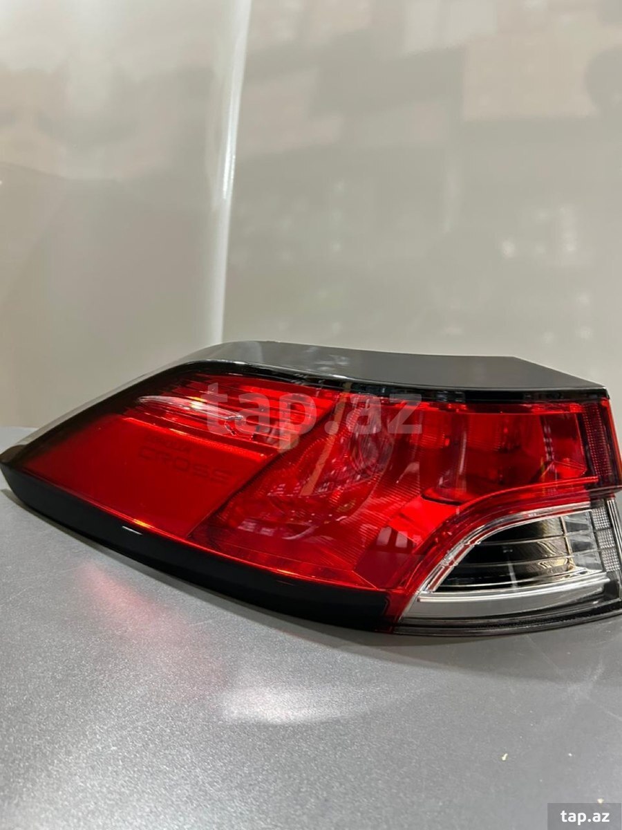 Toyota Corolla cross arxa stop işığı