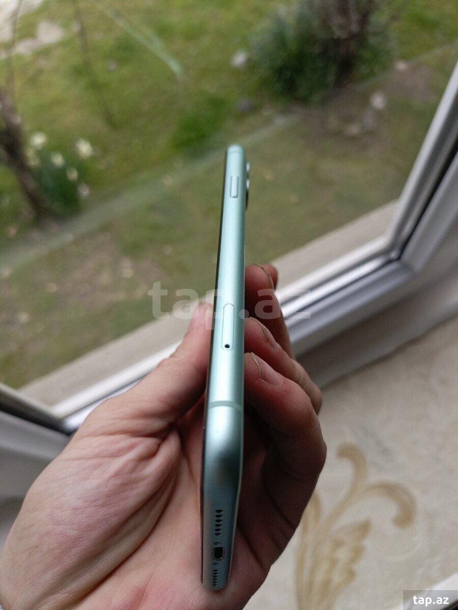 Apple iPhone 11 Green 64GB/4GB (3)