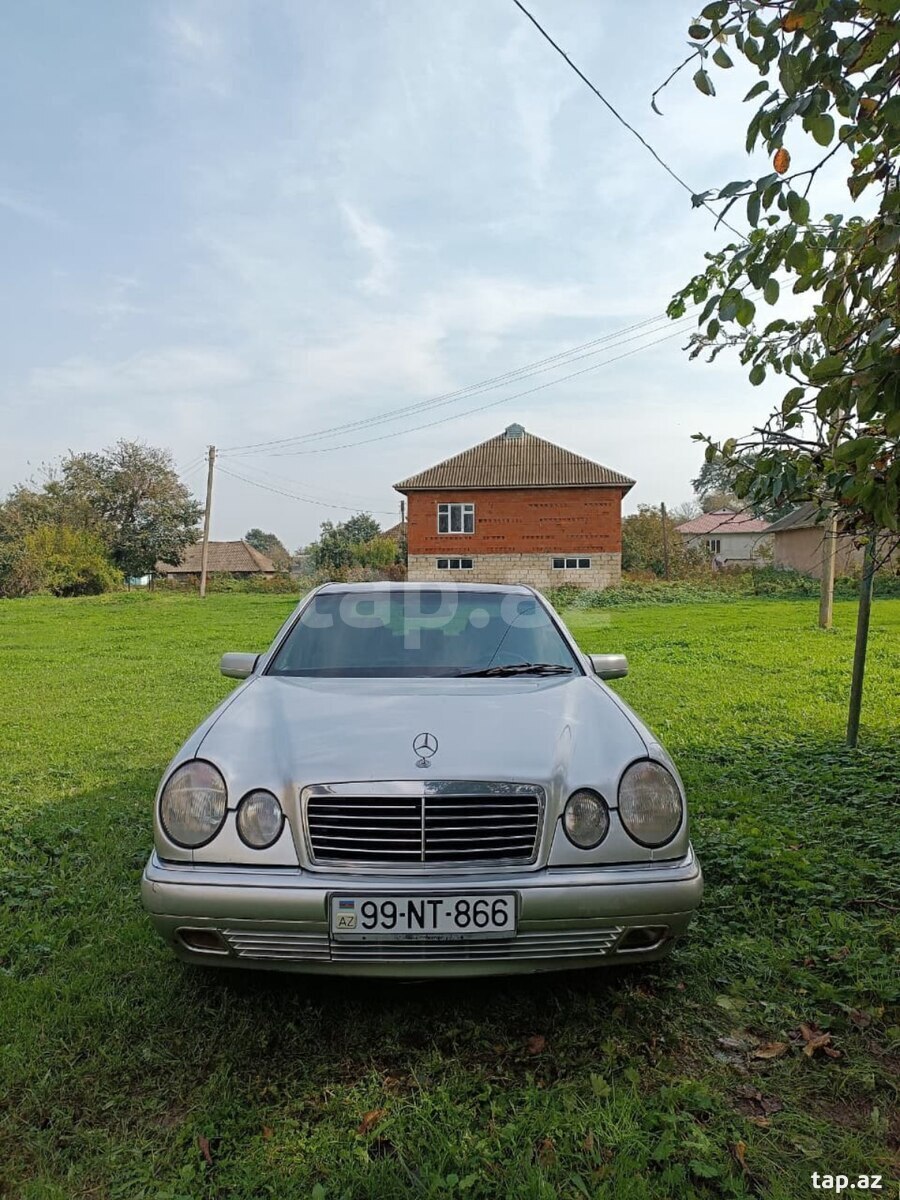 Mercedes E 240, 1998 il (8)