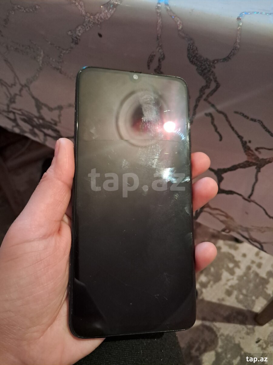 Samsung Galaxy A70 Black 128GB/6GB (2)