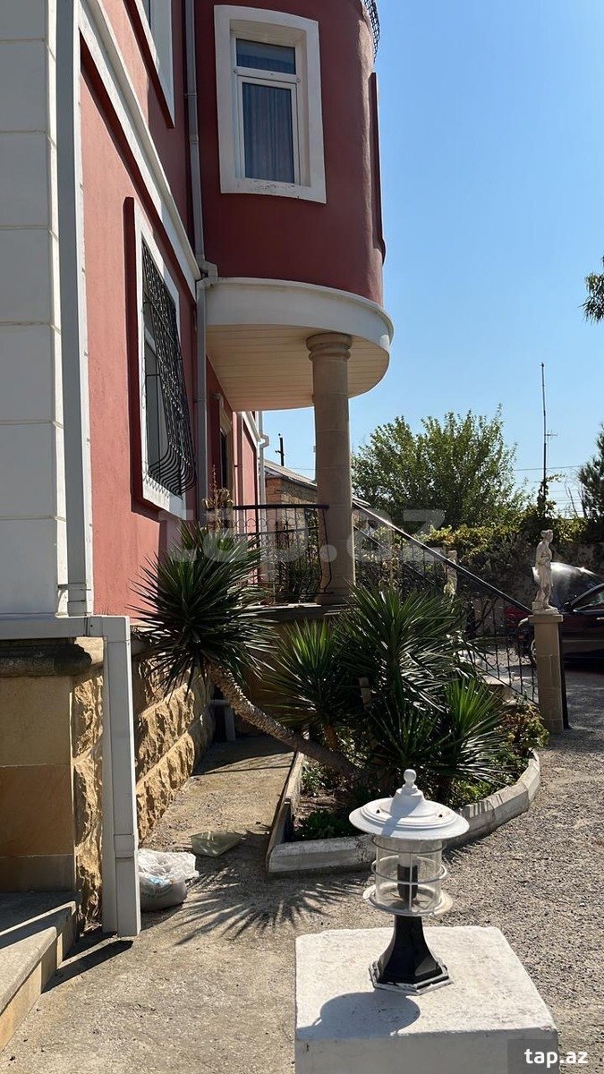 Bağ evi, Novxanı qəs.