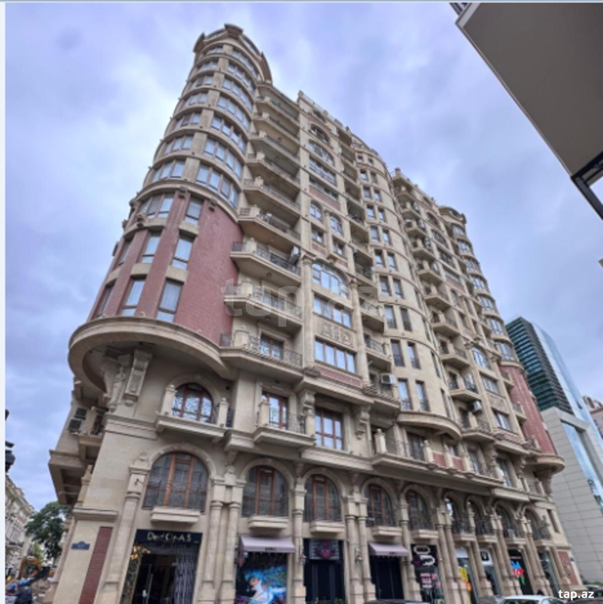4-otaqlı yeni tikili, Nizami küç., 185 m²