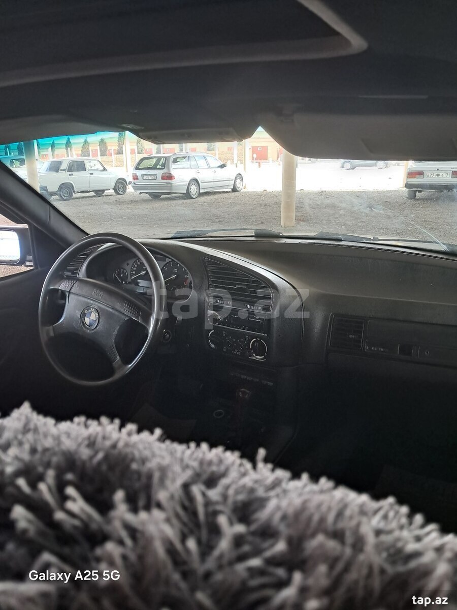 BMW 320, 1993 il (14)
