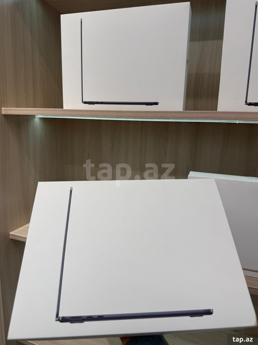 Apple MacBook 13.6’inch M5 16/512GB Midnight (5)