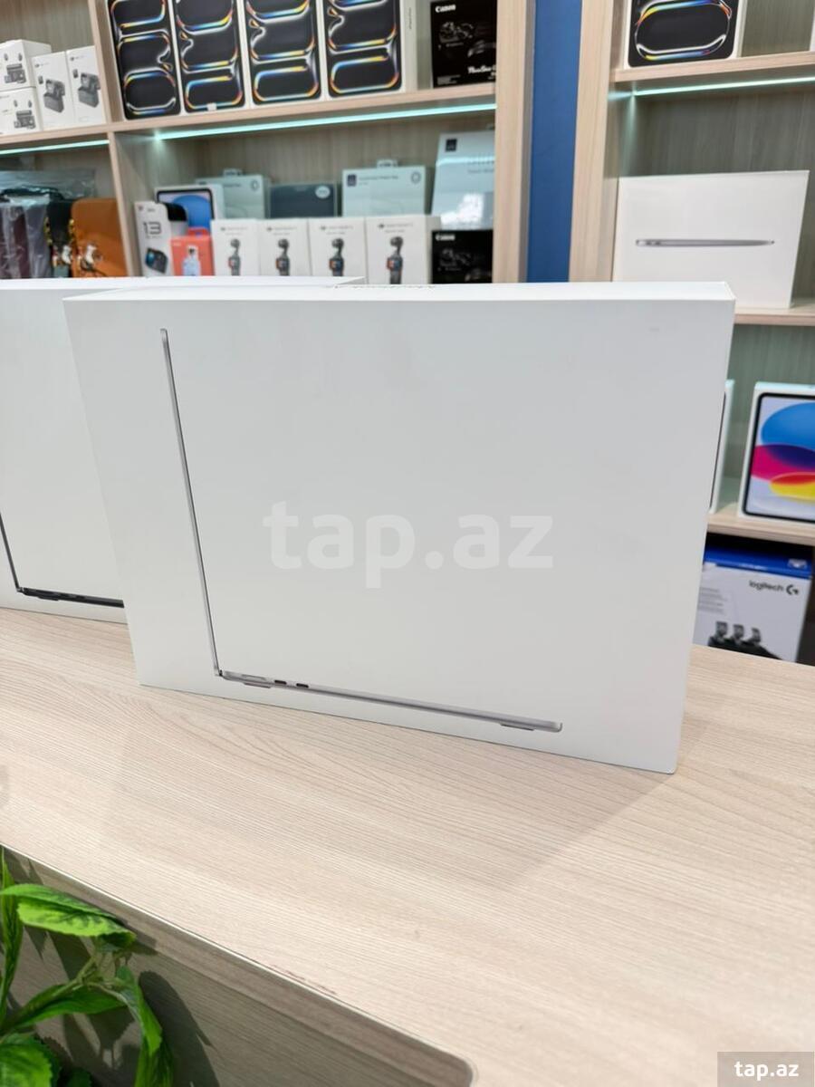 Apple MacBook 13.6’inch M5 16/512GB Midnight (4)