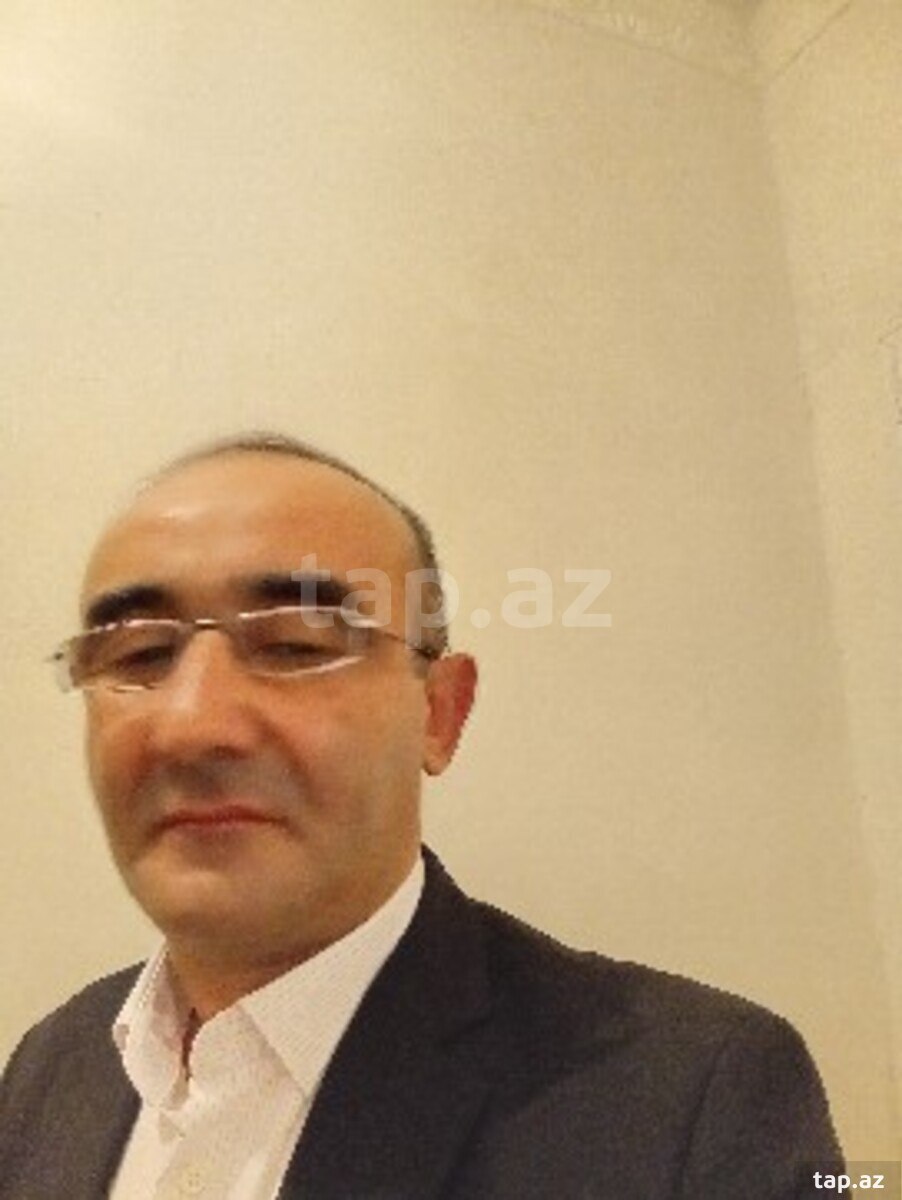 Anbardar işi axtarıram