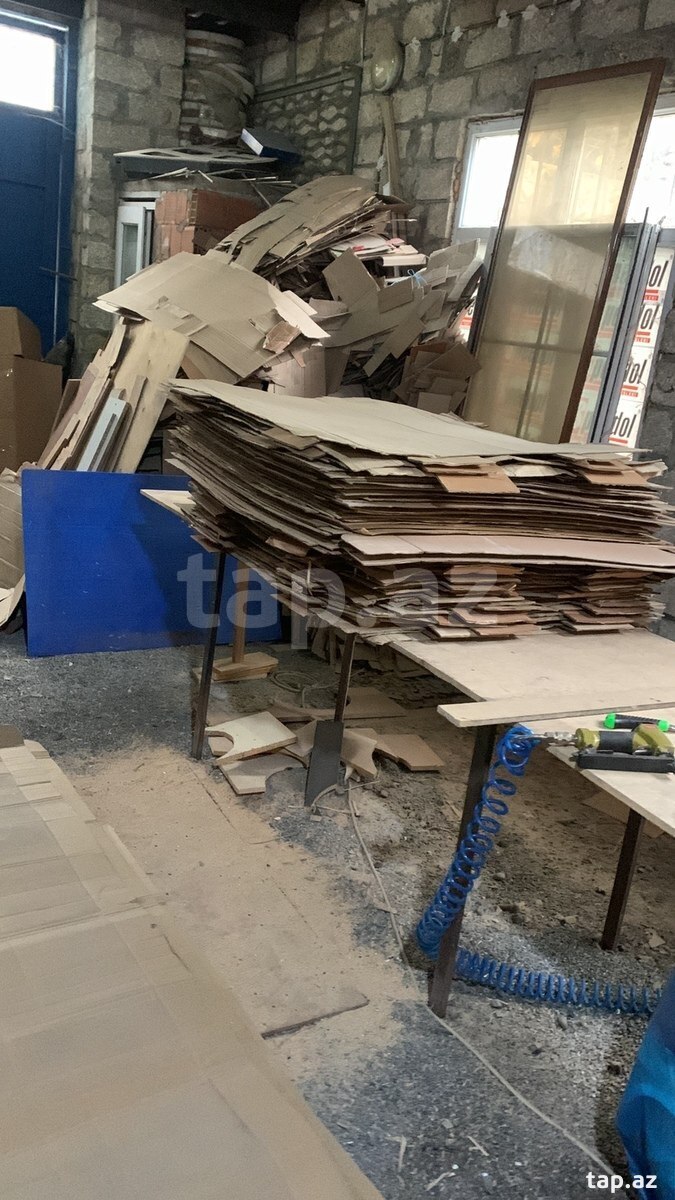 Düz kartonlar və qutular (15)