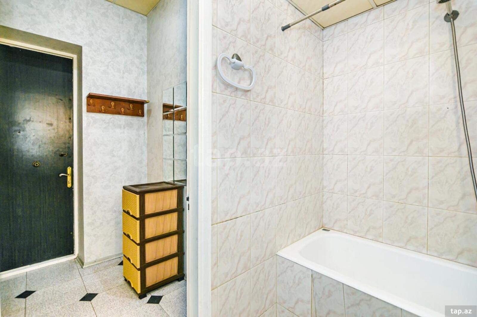 2-otaqlı mənzil kirayə verilir, Sahil m., 60 m²