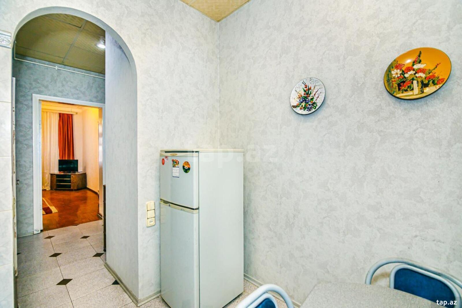 2-otaqlı mənzil kirayə verilir, Sahil m., 60 m²