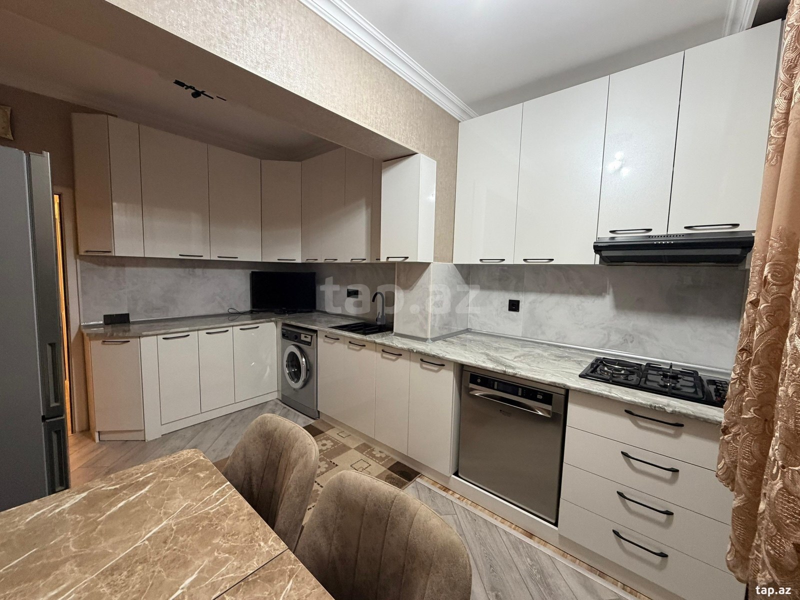 2-otaqlı mənzil kirayə verilir, Bakıxanov qəs., 60 m² (13)