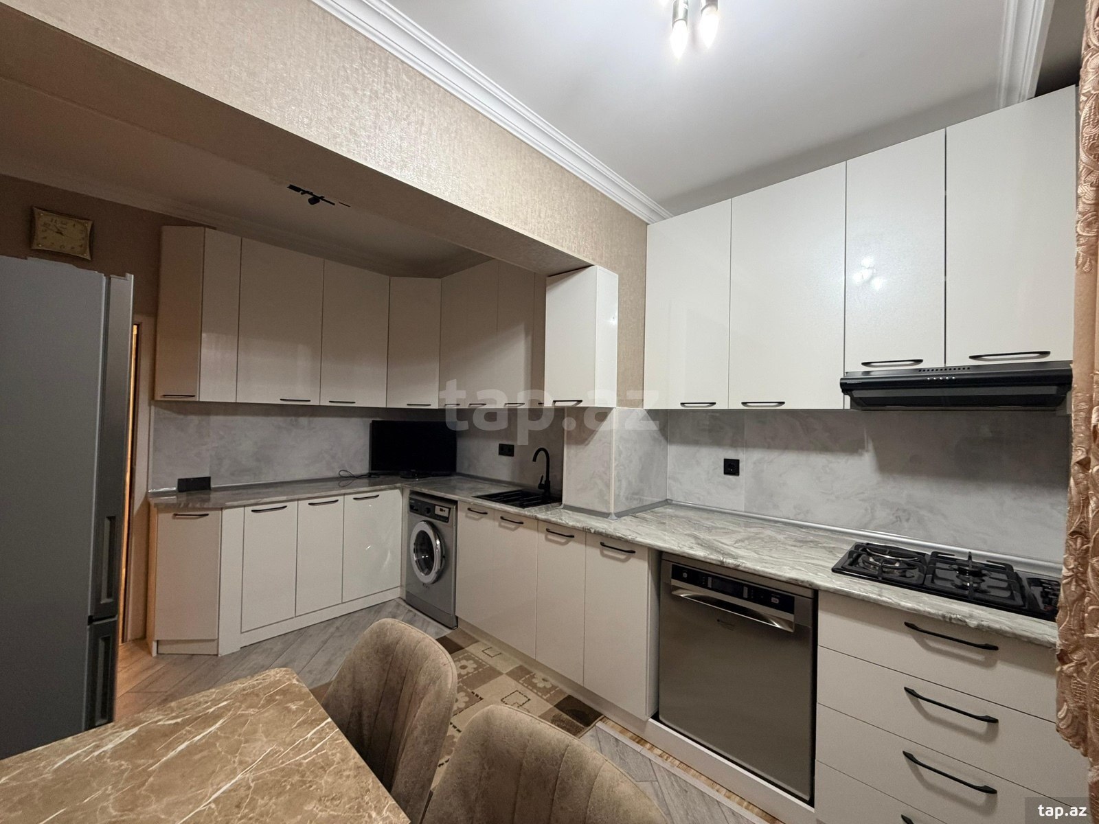 2-otaqlı mənzil kirayə verilir, Bakıxanov qəs., 60 m² (14)