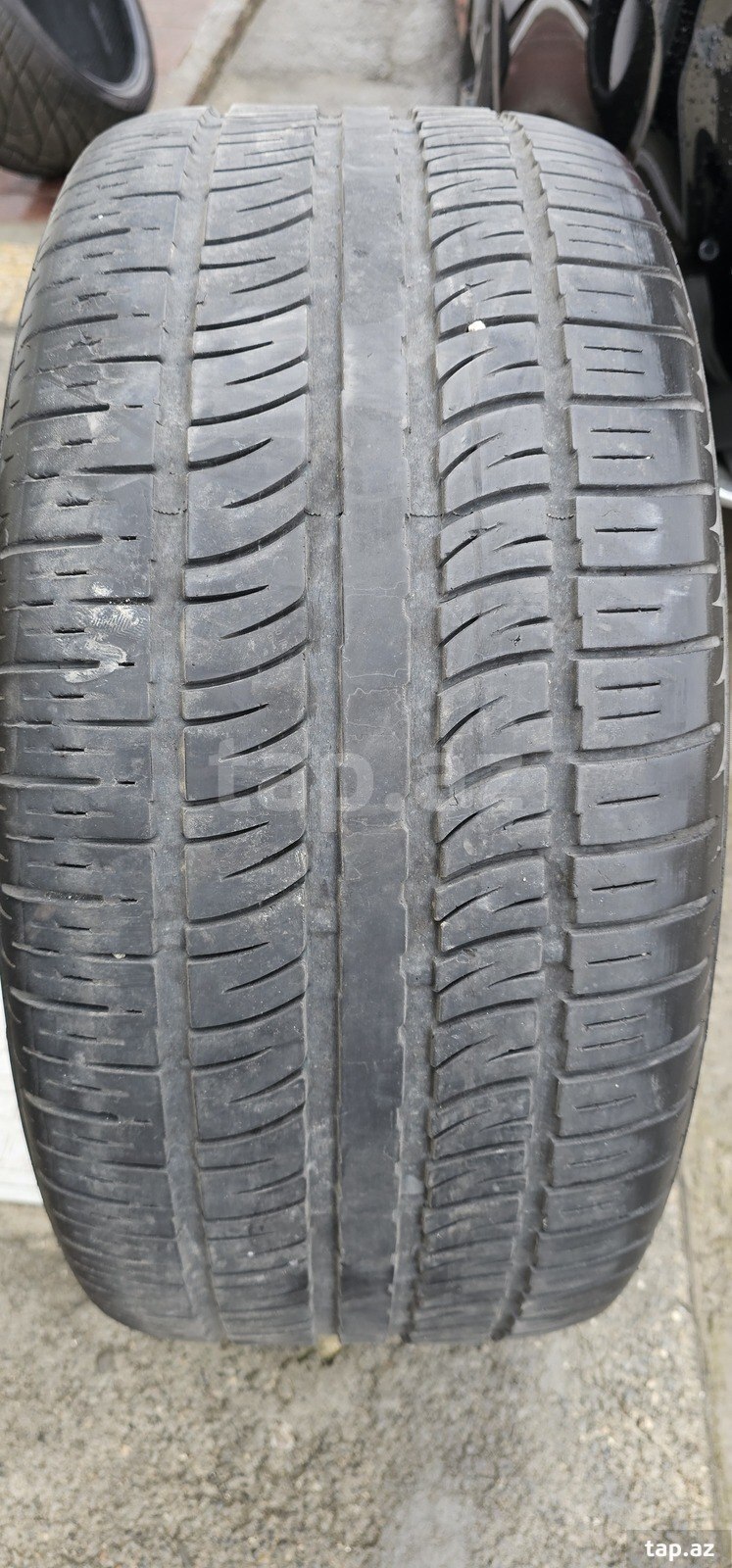 Pirelli təkəri 275/40 R20 (2)