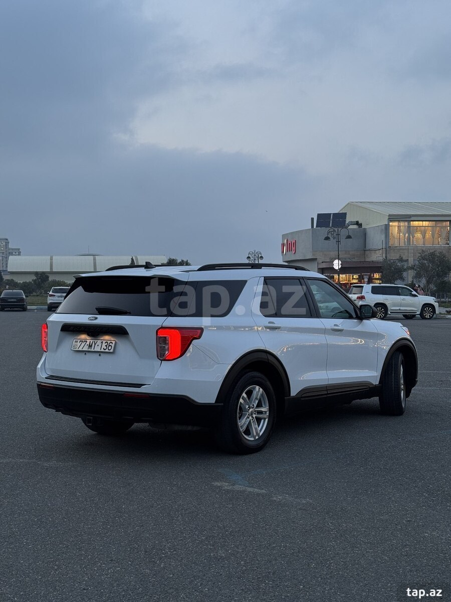 Ford Explorer, 2022 il (8)