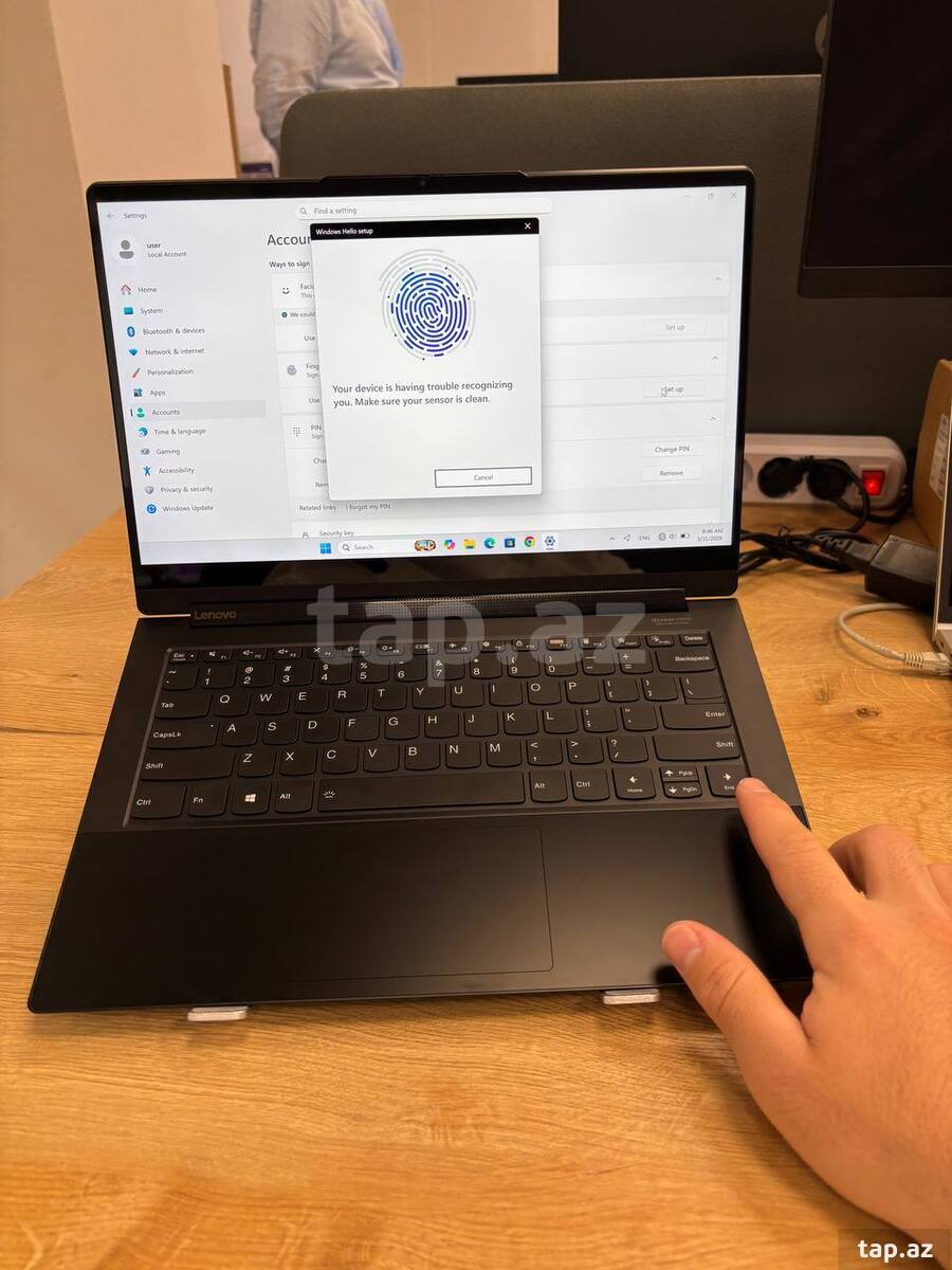 Lenovo YOGA  (2)