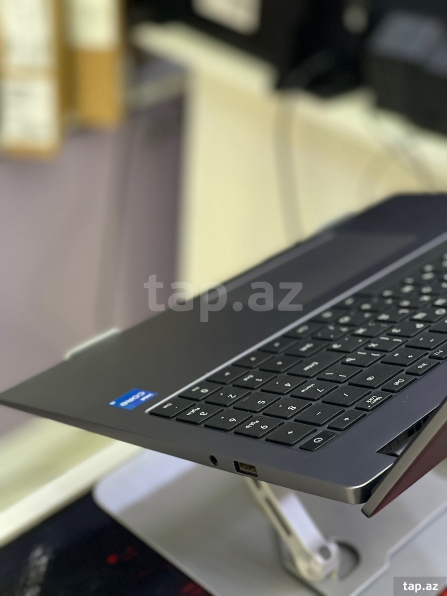 Honor MagicBook X16 (5)