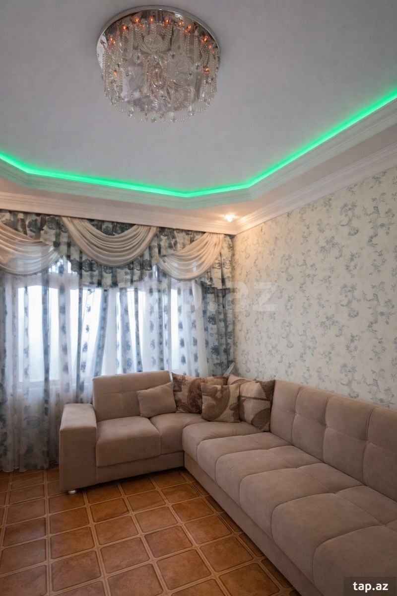 3-otaqlı mənzil, C. Naxçıvanski küç., 100 m² (3)