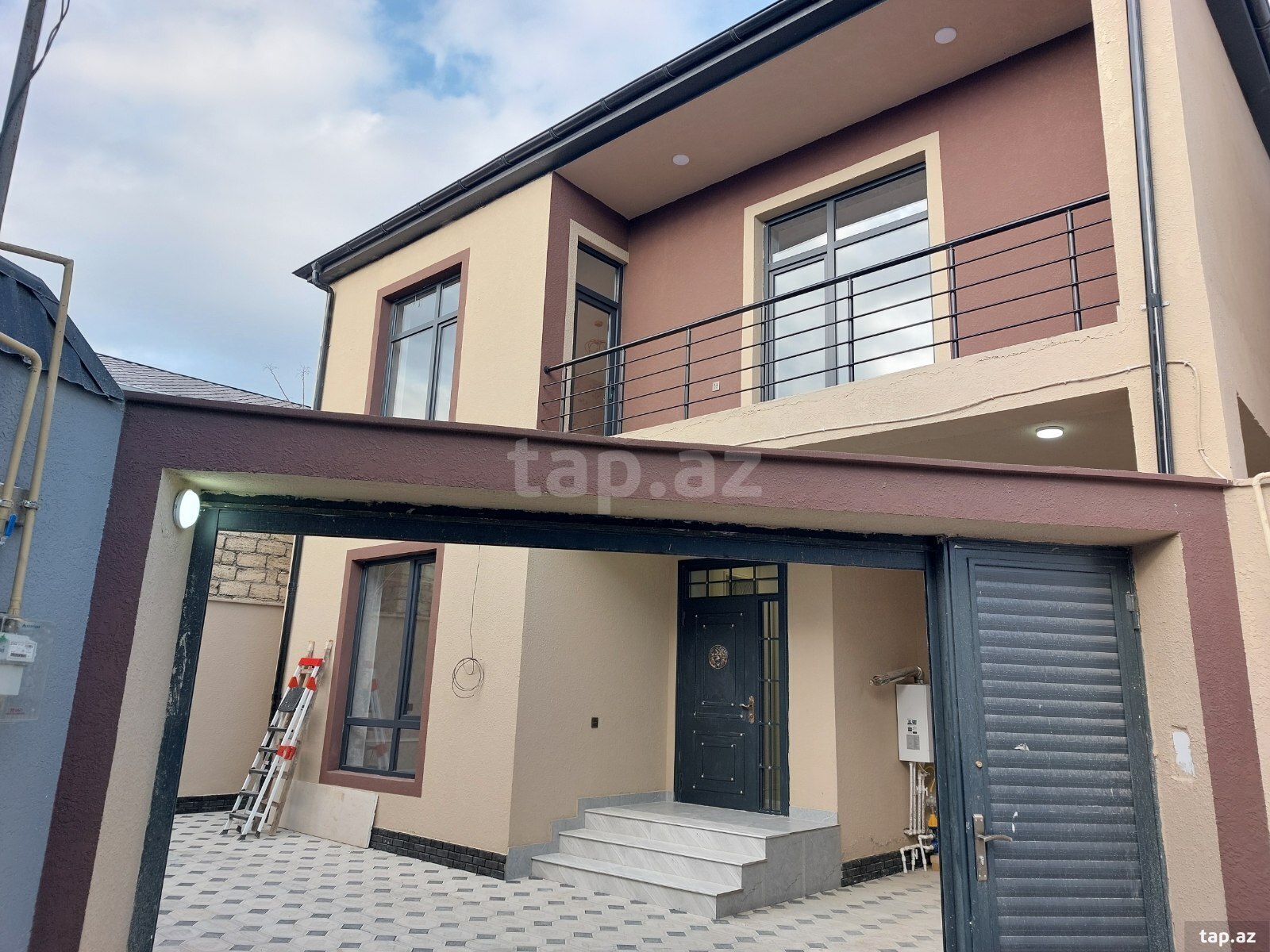 4 otaqlı həyət evi satılır, Binə, Bakı
