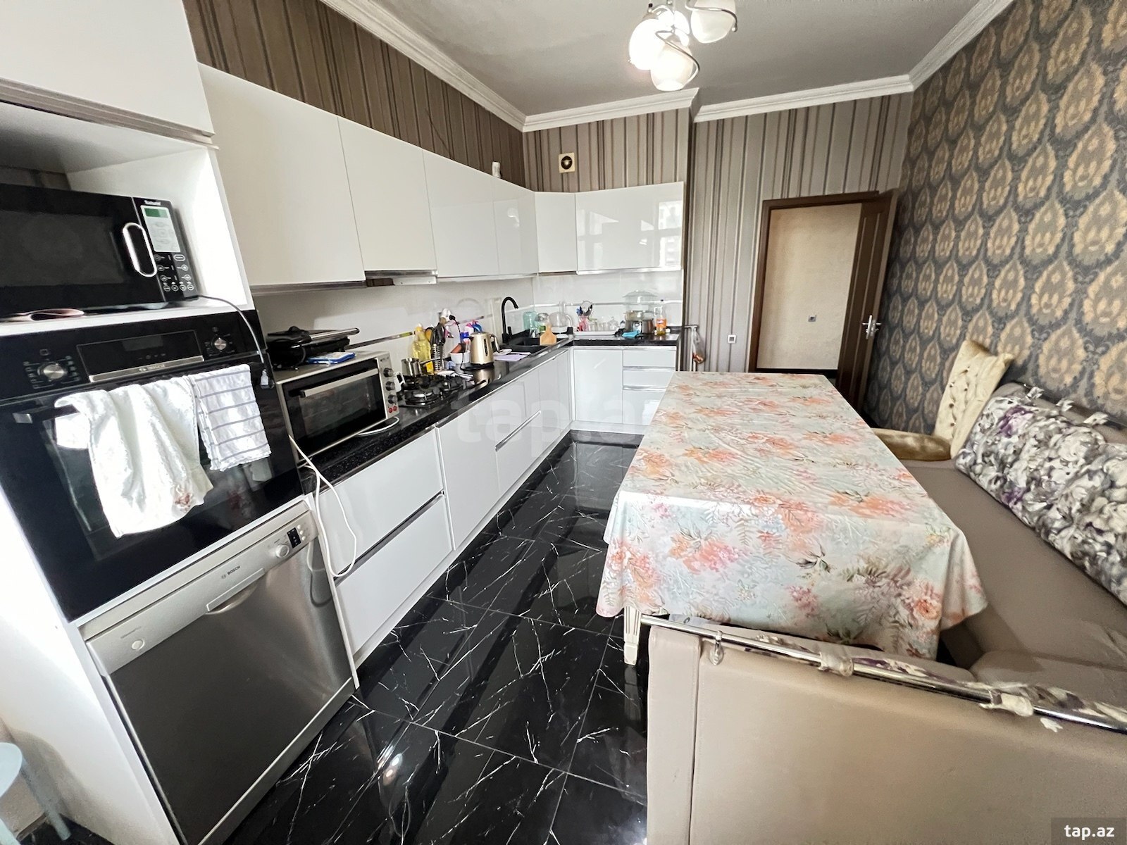 3-otaqlı yeni tikili, Yasamal r., 147 m²