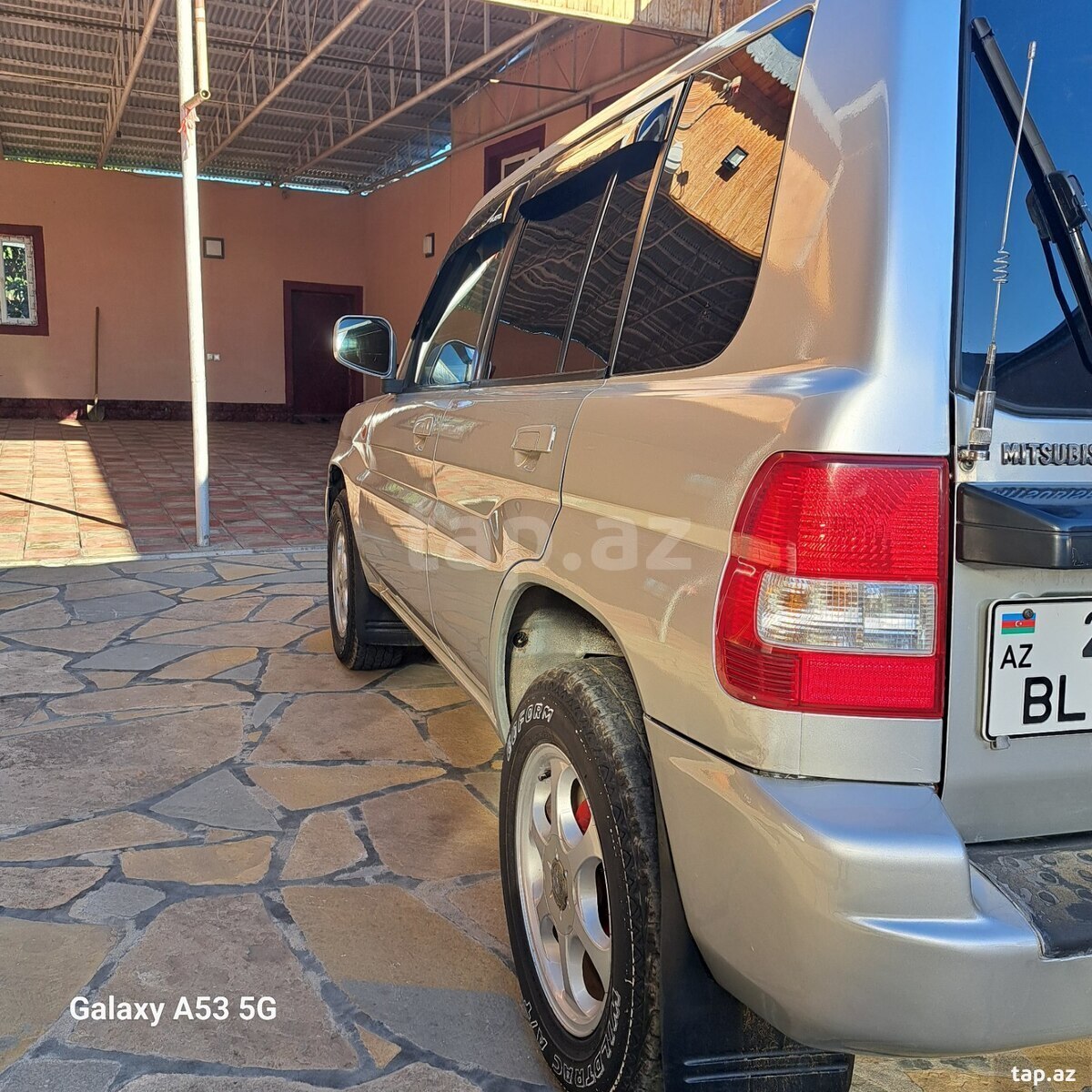 Mitsubishi Pajero io, 2001 il (5)