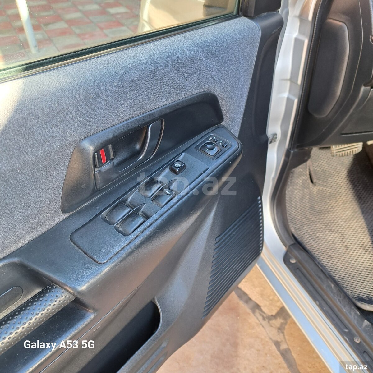 Mitsubishi Pajero io, 2001 il (6)