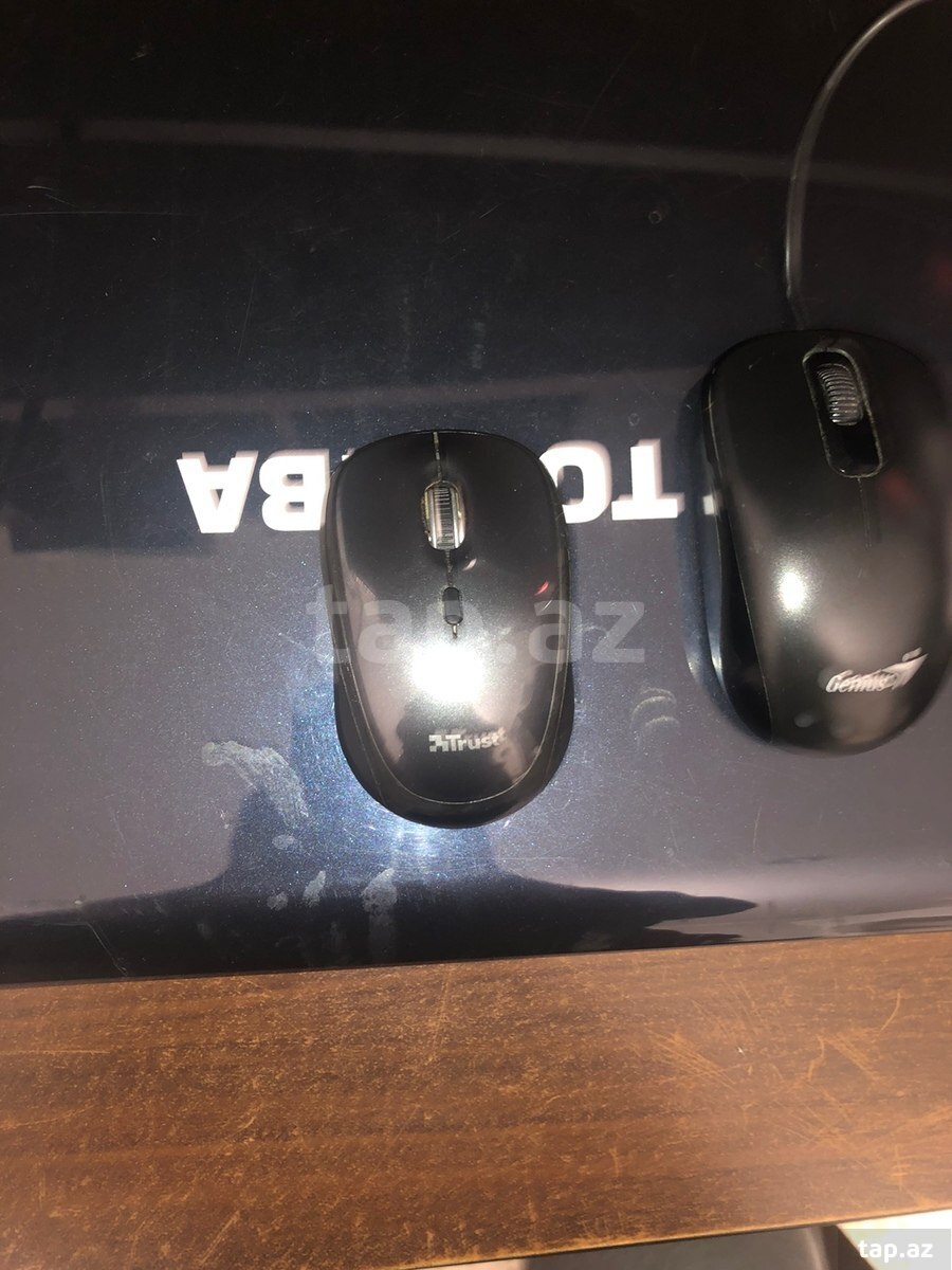 Noutbuk Toshiba (4)