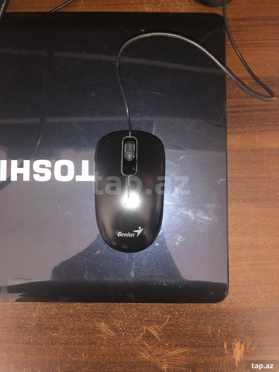 Noutbuk Toshiba (3)