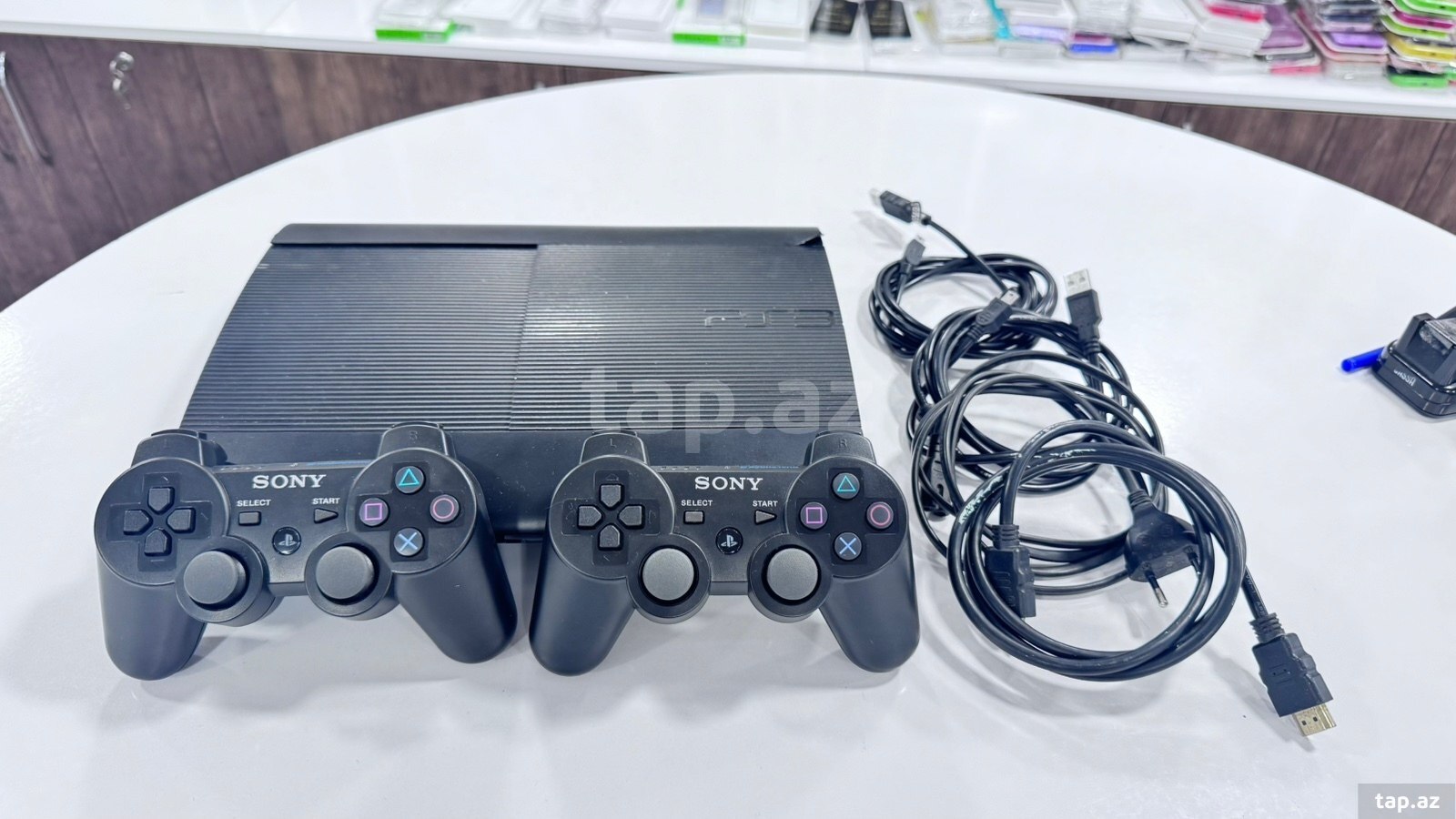 Sony playstation 3 super slim (2)
