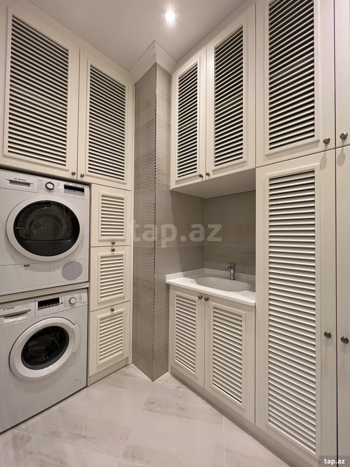 4-otaqlı yeni tikili kirayə verilir, Ağ şəhər, 210 m² (16)
