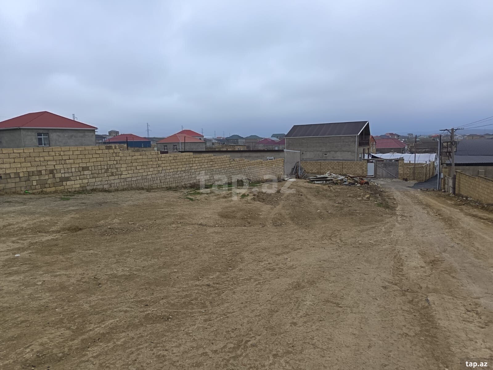 6 sot torpaq sahəsi, Saray qəs. (6)