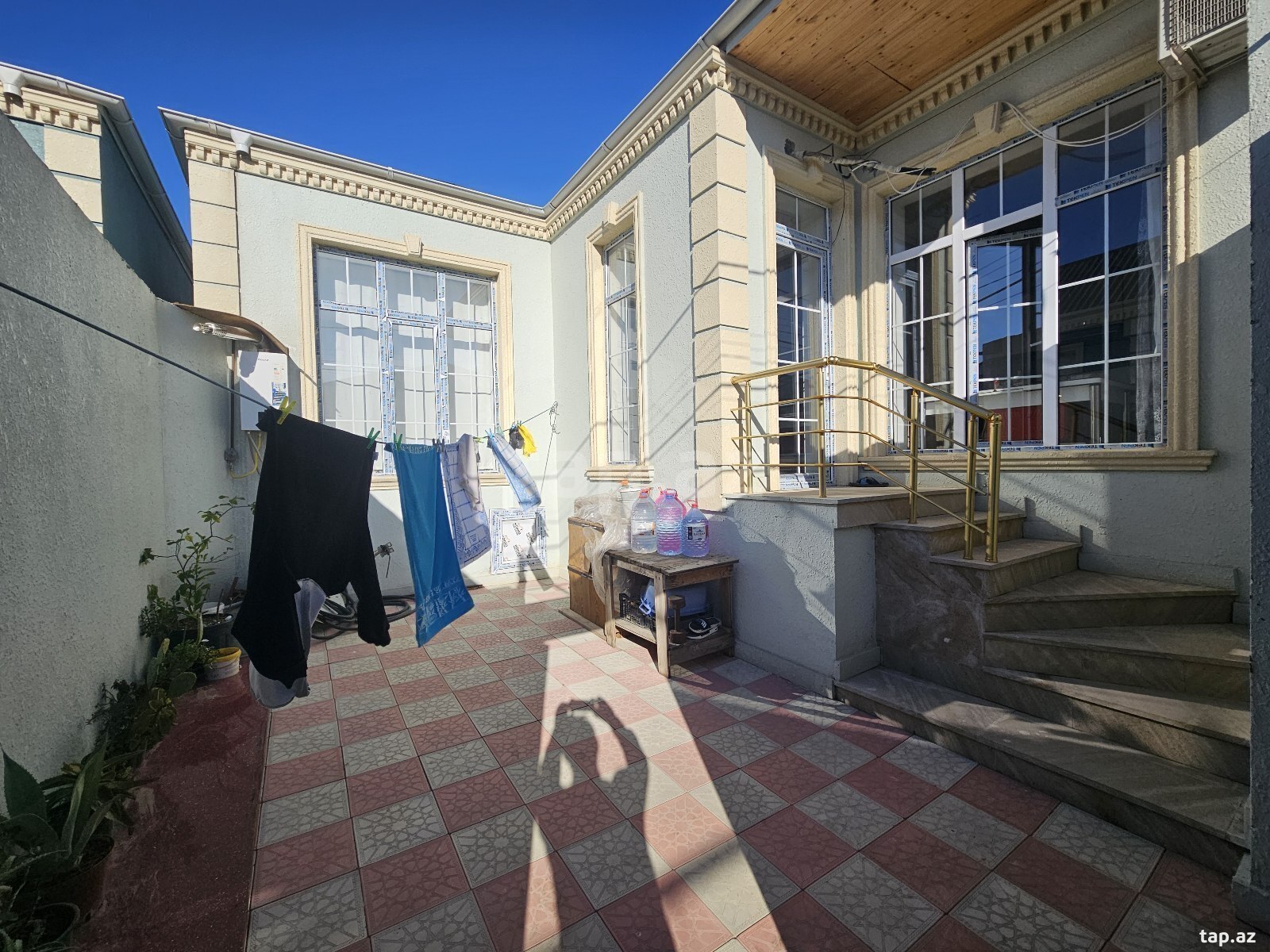 Həyət evi, Binə qəs. (2)