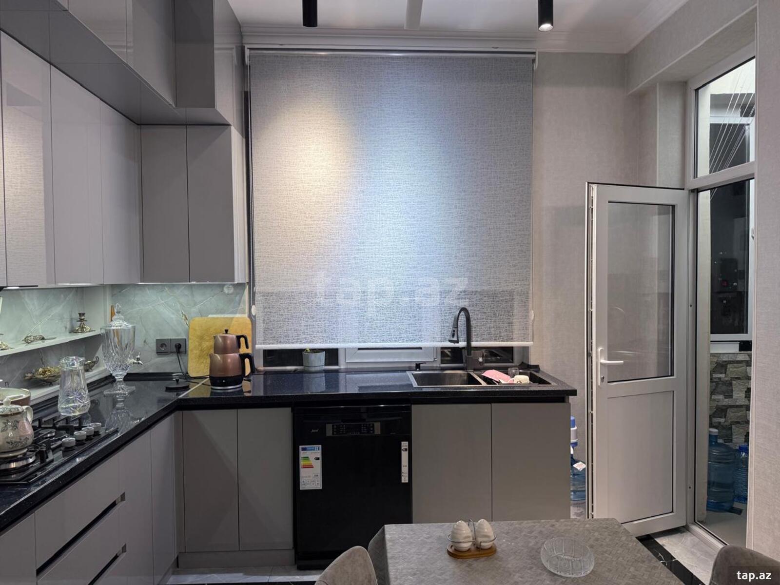 3-otaqlı yeni tikili, A.Kunanbayev küç., 105 m²