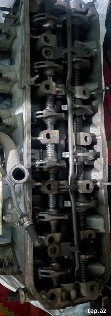 BMW M30 mühərrik başlığı